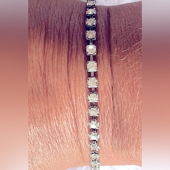 🆕🔥PARK LANE SUPER CUTE&STYLISH RHINESTONE BRACELET SILVER&CLEAR VIBRANT NWOT!! - Picture 4 of 6